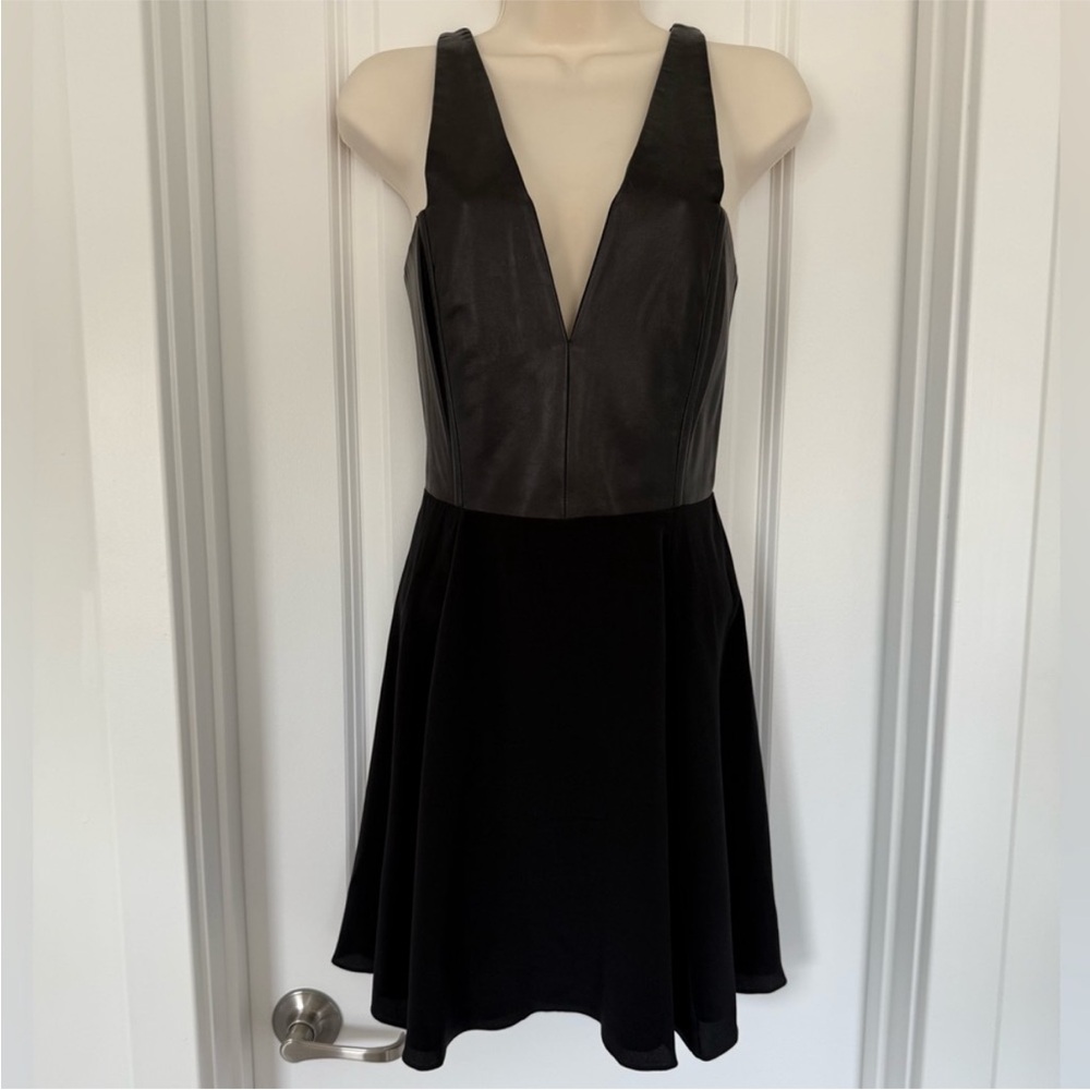 Chic Black Sleeveless Mini Dress
